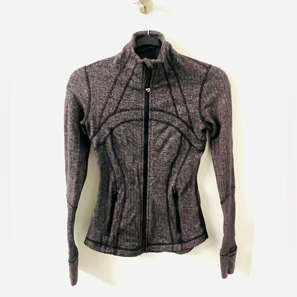 Lululemon Athletica - Fitted - Gray - Zip up - Womens - XS